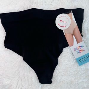 Assets by Spanx - Shaping Thong - Nwt
